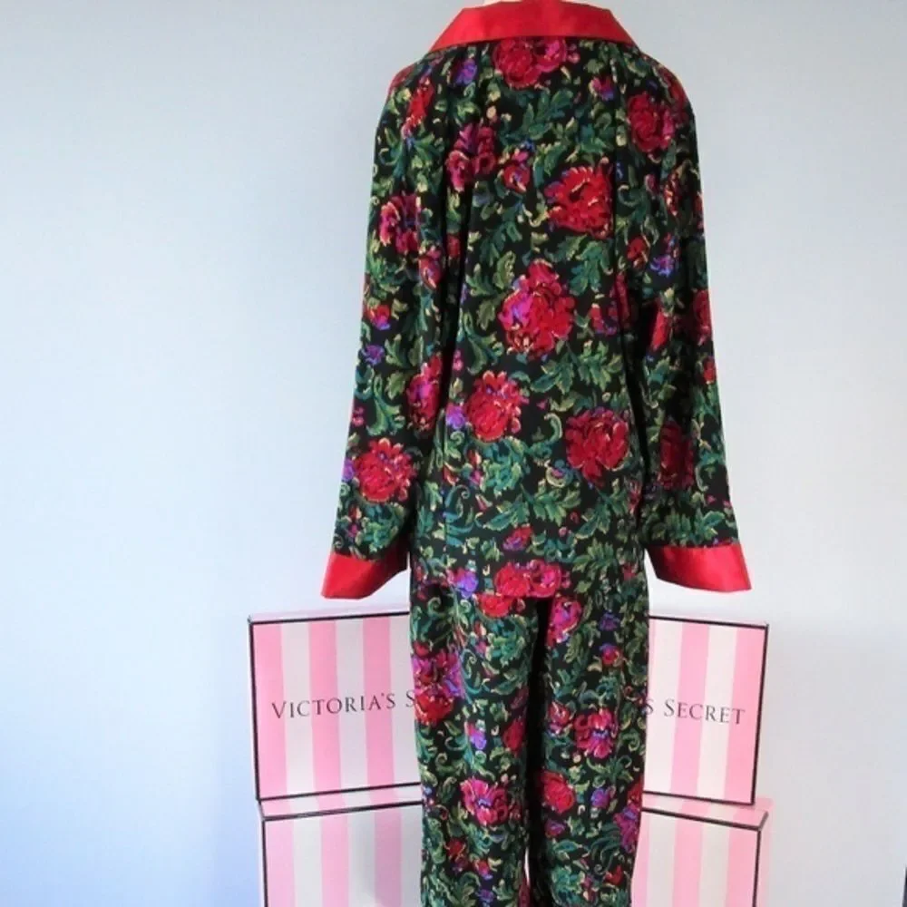 Victoria’s Secret Vintage Gold Label Satin Flora Pajamas Red M Holiday‎